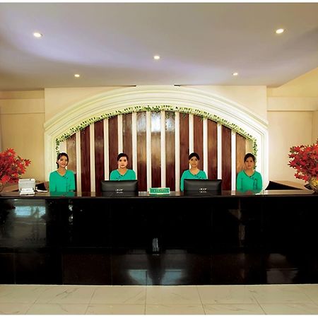 81 Central Hotel Няунг Шве Екстериор снимка