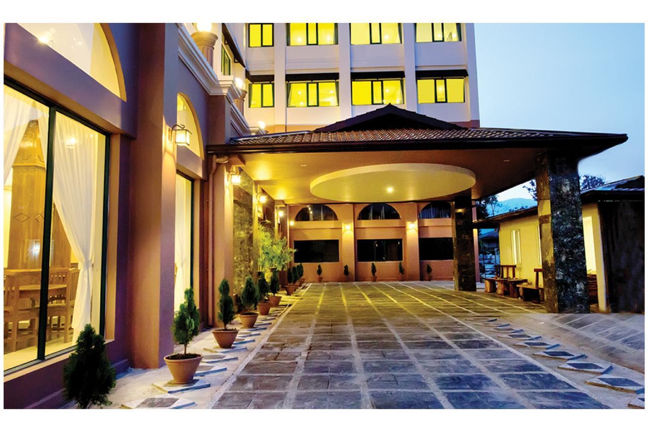 81 Central Hotel Няунг Шве Екстериор снимка
